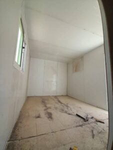 ملاحق ساندوتش بانل