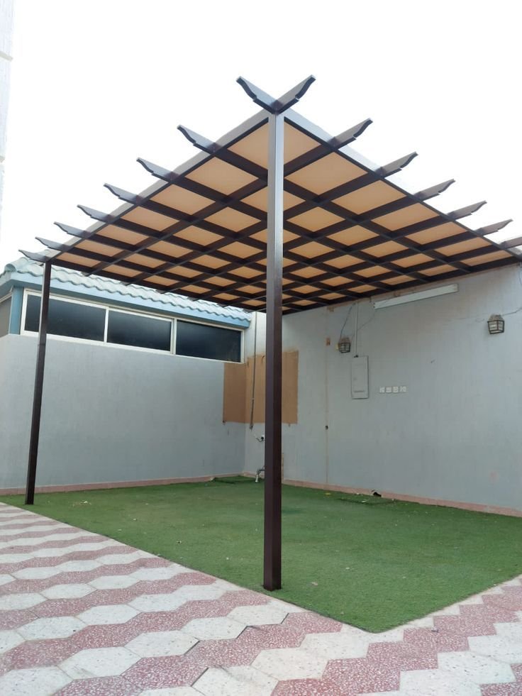 مظلات قماش بي في سي